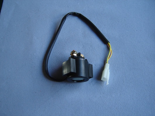 startovací cívka (relé) 12V - GY6