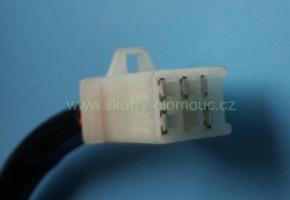 regulátor napětí 12V pro silničky